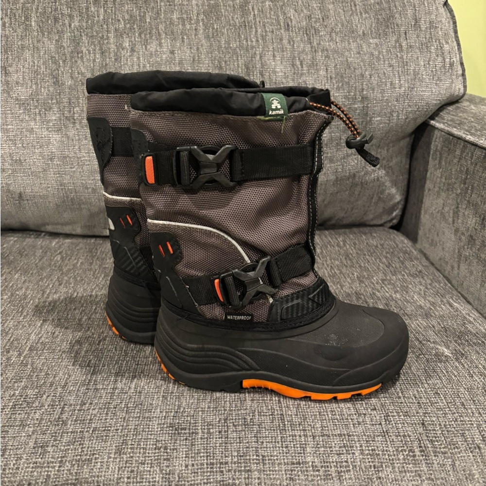 Kamik Boys Winter Snow Boots Size 2 Waterproof -40°F Gently Used - Picture 2 of 5